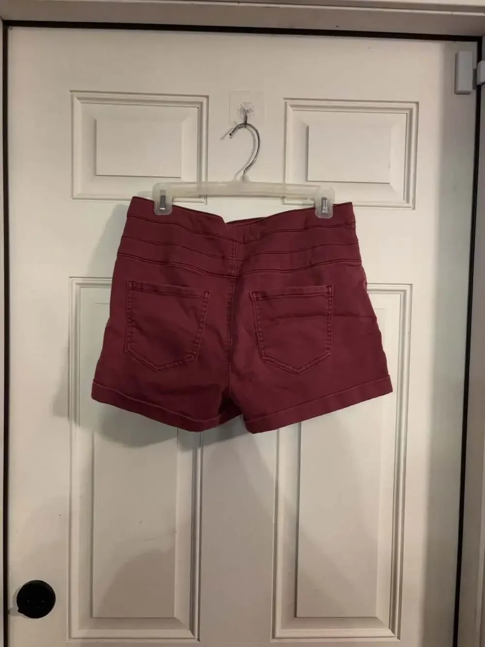 Tinseltown High-Waisted Button-Front Cuffed Shorts Size 11